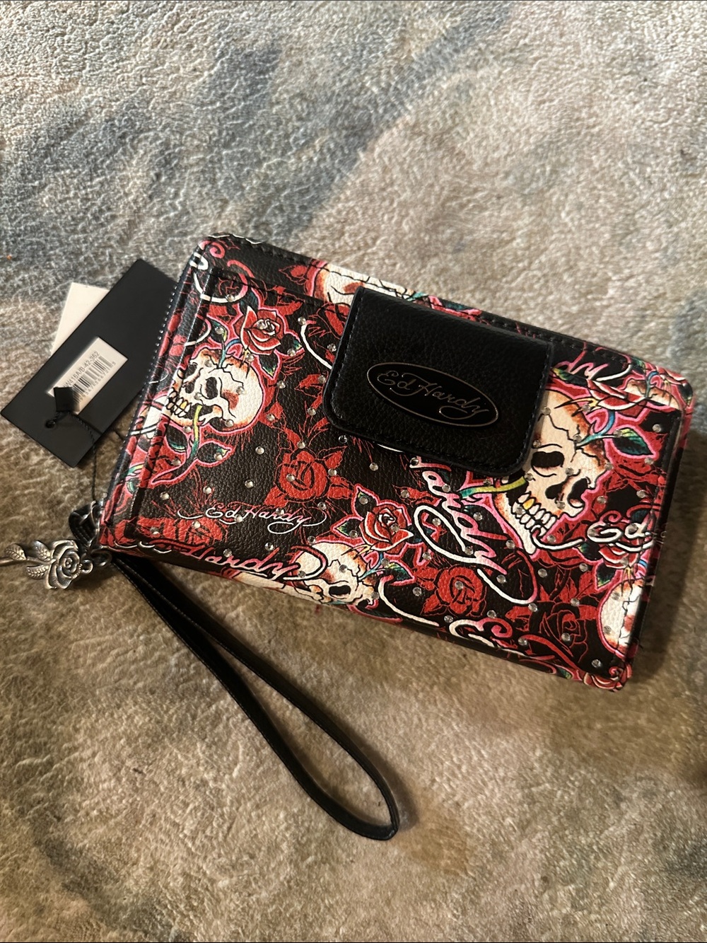 Ed Hardy Black & Red Skull and Rose Wristlet 3 compartments